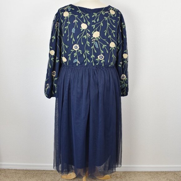 JessaKae Leah Dress Floral Embroidered - 4x - Picture 6 of 9